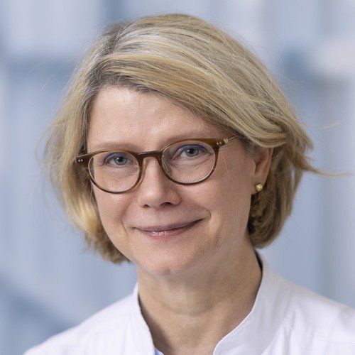 Portraitfoto von Frau Dr. König, Chefärztin Neurotraumatologie
