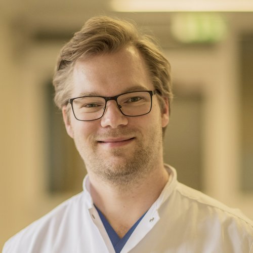 Portraitfoto von Herrn Dr. Weissbach, Urologie