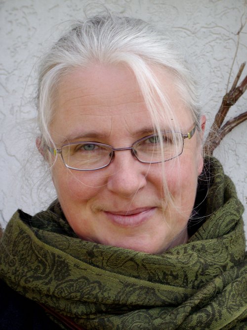 Portraitfoto von Frau Martina Luetkehoelter